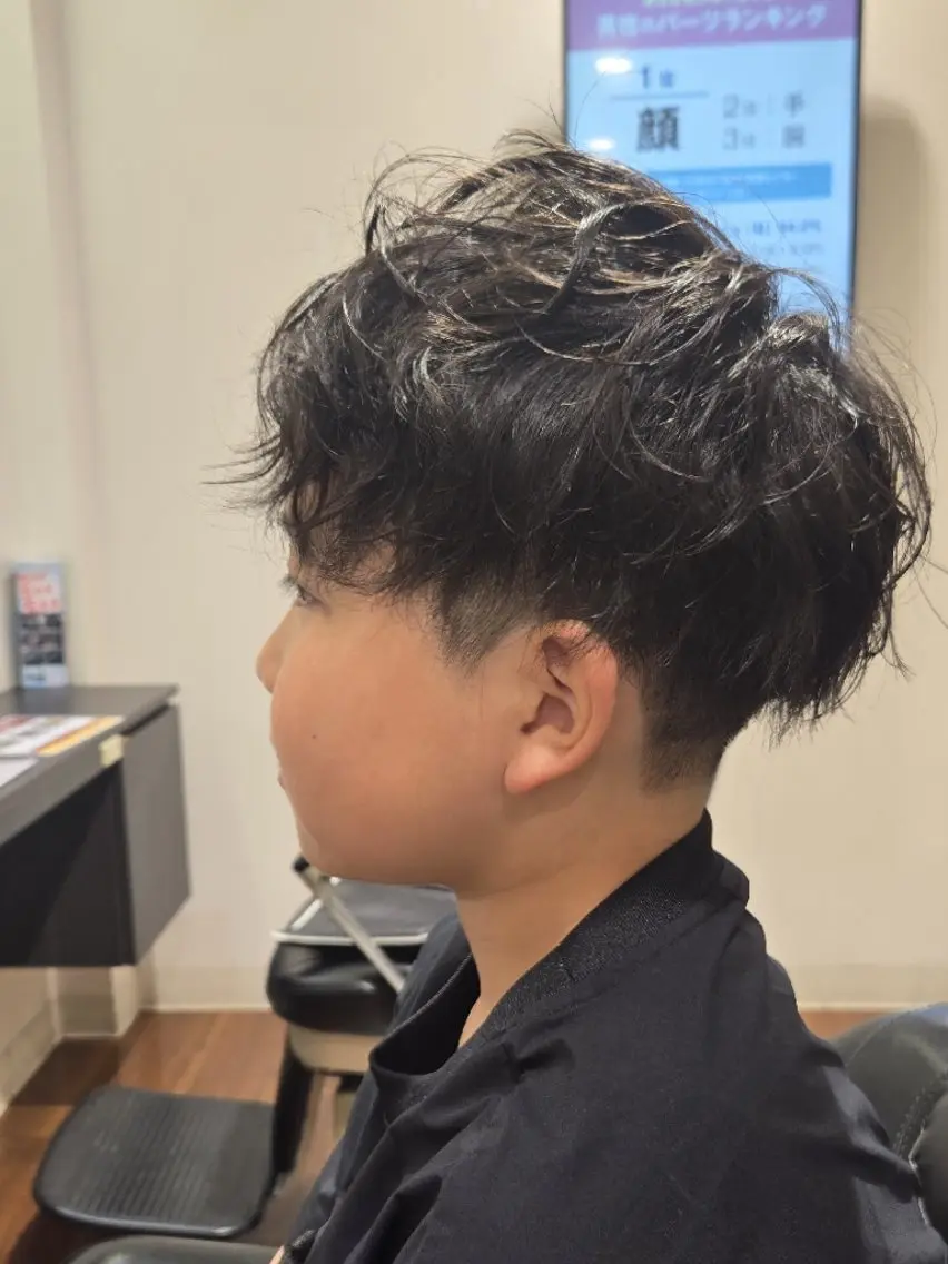 メンズ パーマ メンズパーマ カット パーマ 🌟Cube 東山 侑以🎮𓈒⋆͛のヘアスタイル