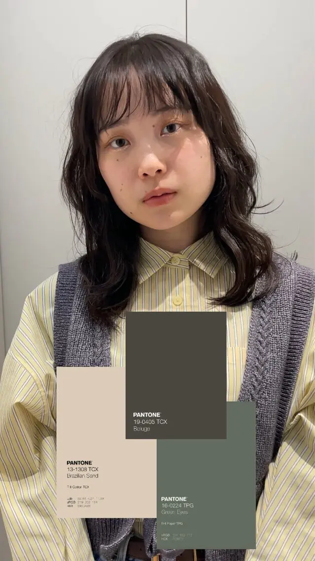 セミロング カラー パーマ セミロングパーマ グレージュ オリーブグレージュ オリーブグレー カット ヘアカラー パーマ 抜け感ボブ×パーマ |kazaneのヘアスタイル