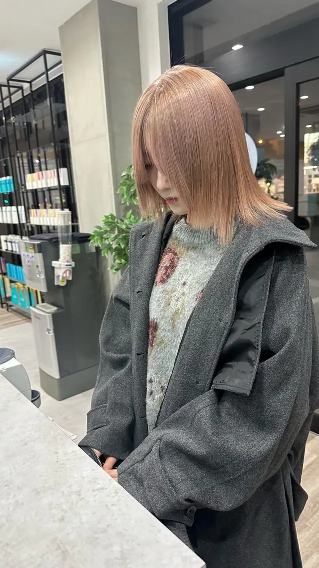ミディアム カワカミ ユウダイのヘアスタイル