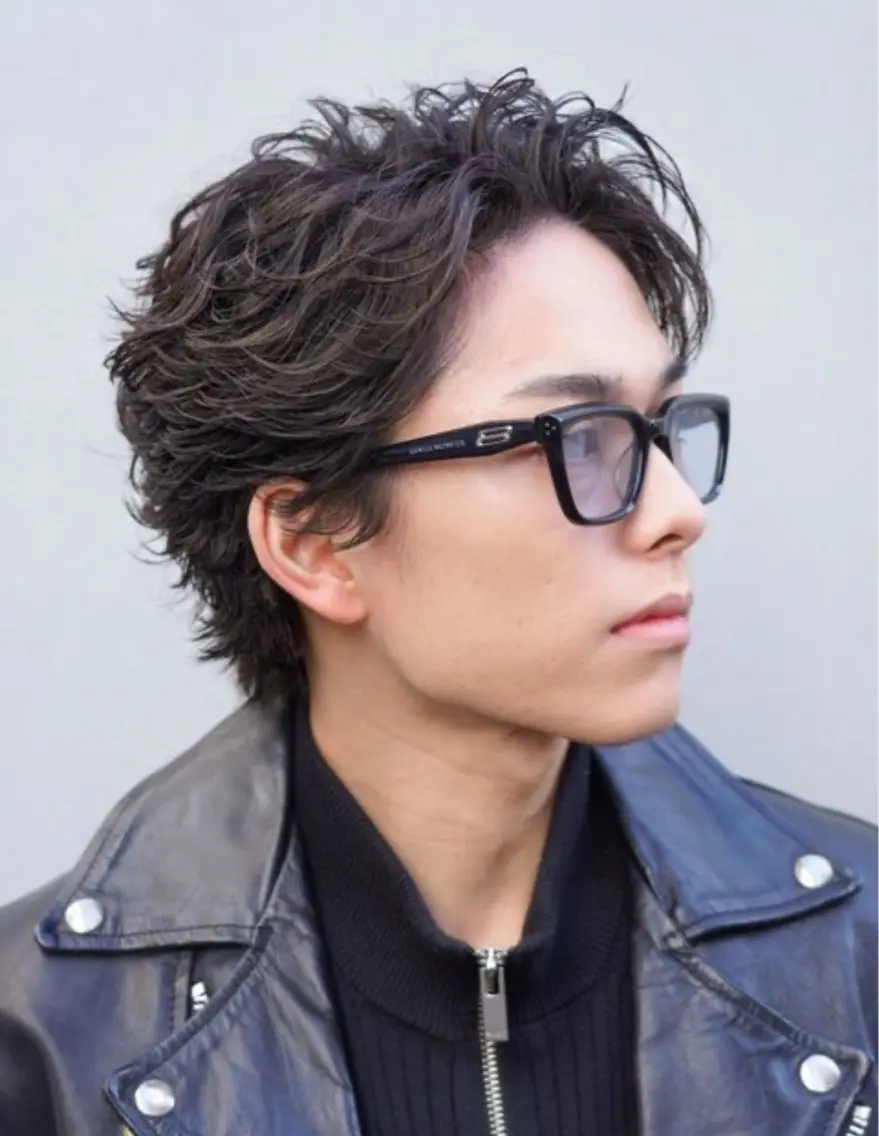 パーマ メンズ パーマ 中谷海里/フェザー パーマ/スパイキーのヘアスタイル