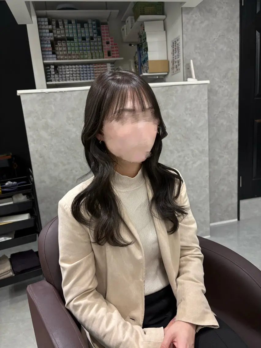 セミロング レイヤーカット カット ヘアカラー トリートメント あい❤︎ /髪質改善/韓国巻きのヘアスタイル