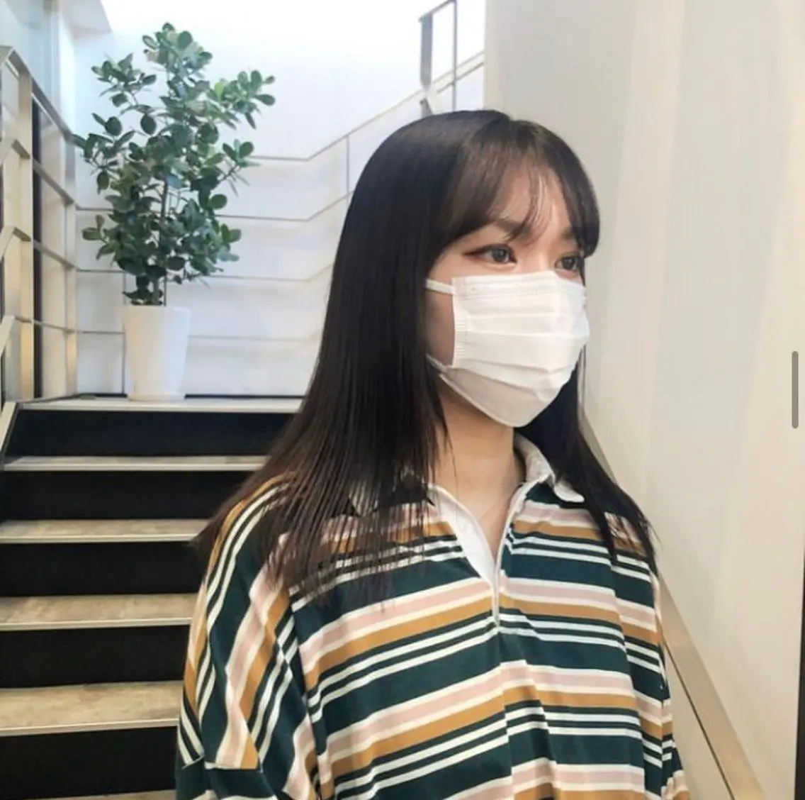 セミロング カラー パーマ ヘアアレンジ メンズ キッズ メンズインナーカラー 黒髪 ダークグレー インナーカラー ストレートパーマ stylist 🌸 kana.のヘアスタイル
