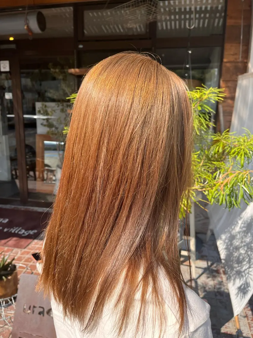 ロング カラー ブリーチ ヘアカラー 佐藤 聖音のヘアスタイル