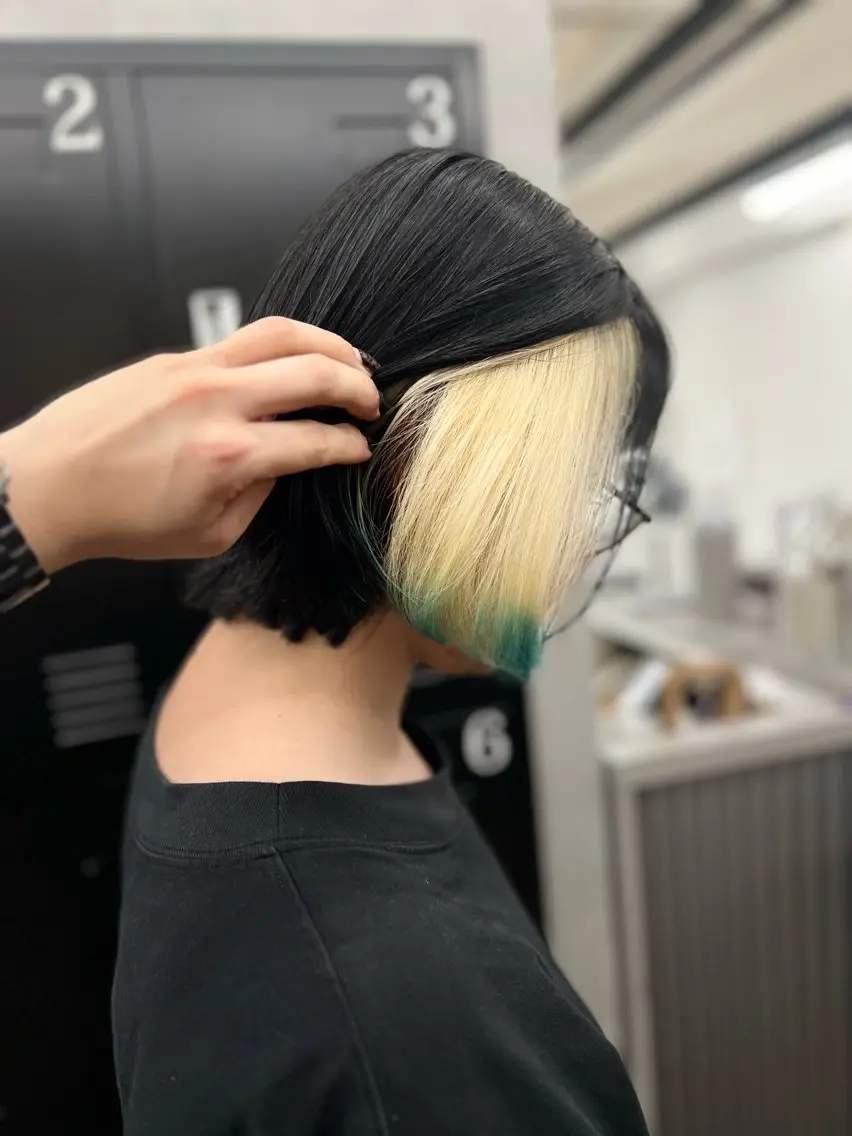 ミディアム カラー ブリーチ 抜きっぱなしブロンド ブロンド 透明感カラー デザインカラー カット ヘアカラー 透明感カラー特化🫧 🦋栗原🦋のヘアスタイル
