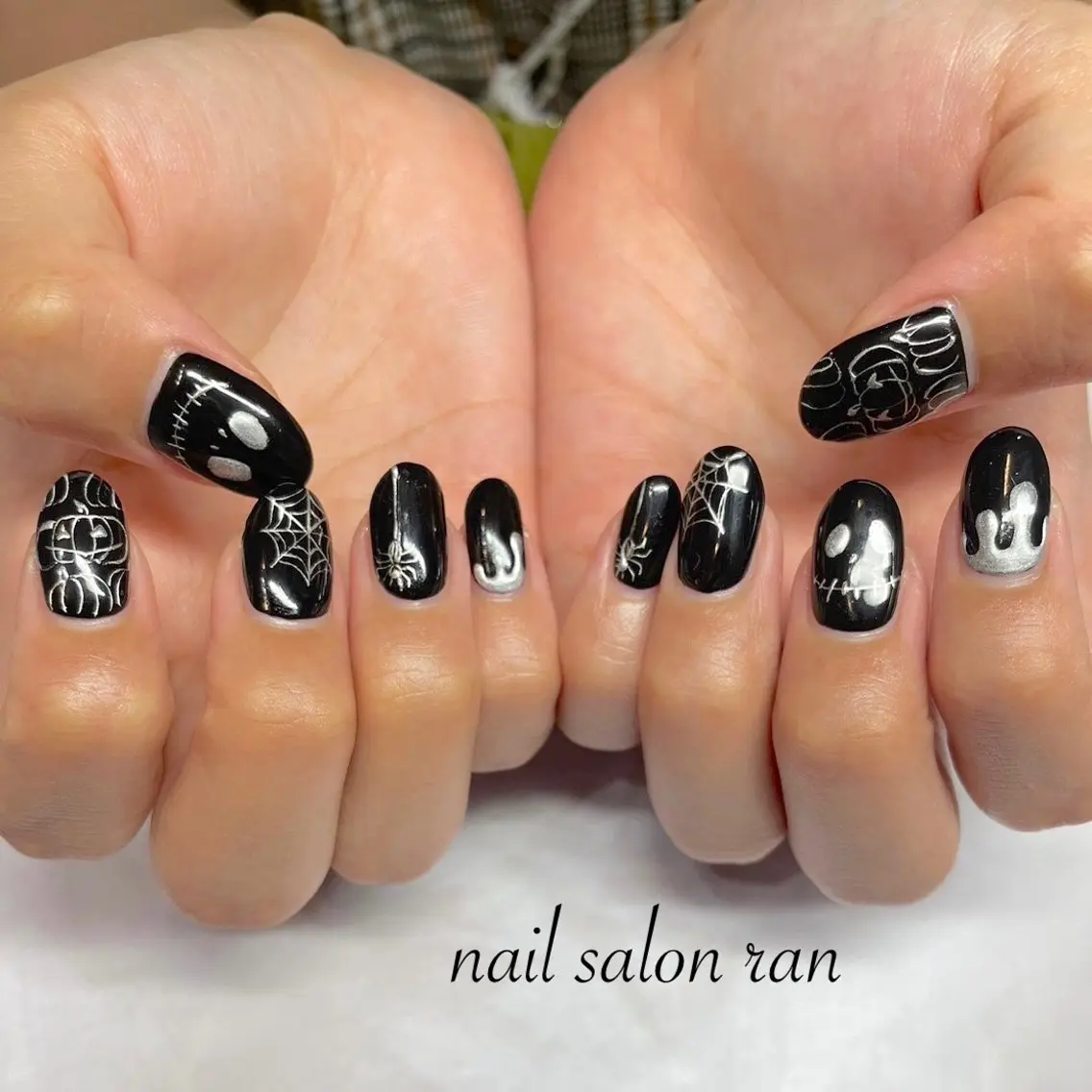 ネイル ハロウィン シルバー ハンドネイル ハンドケア nailsalon ranのネイルデザイン