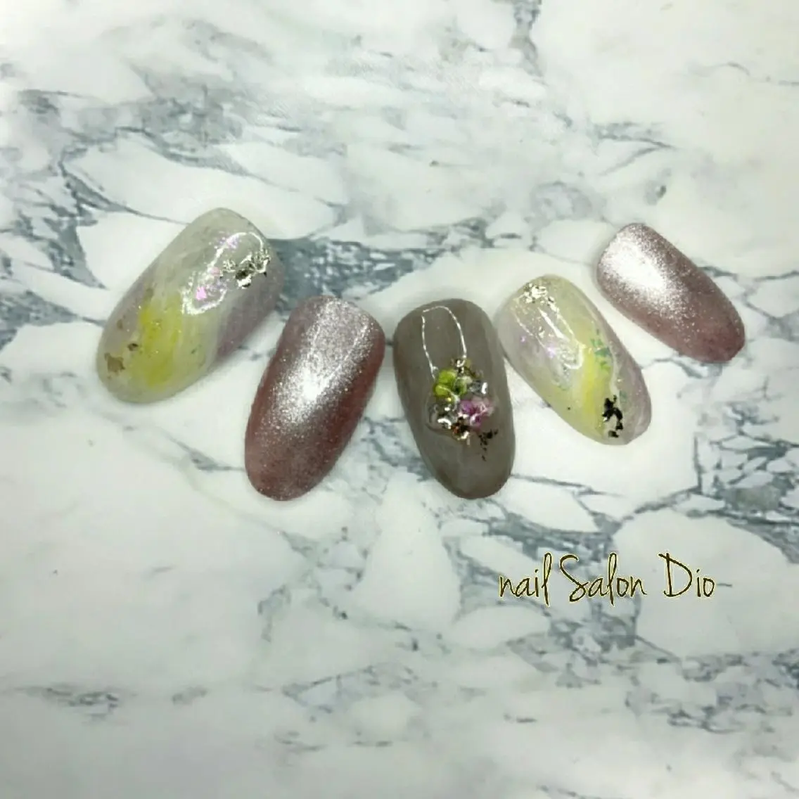 ネイル フラワーネイル ニュアンスネイル 黄色 Nail salon Dioのネイルデザイン