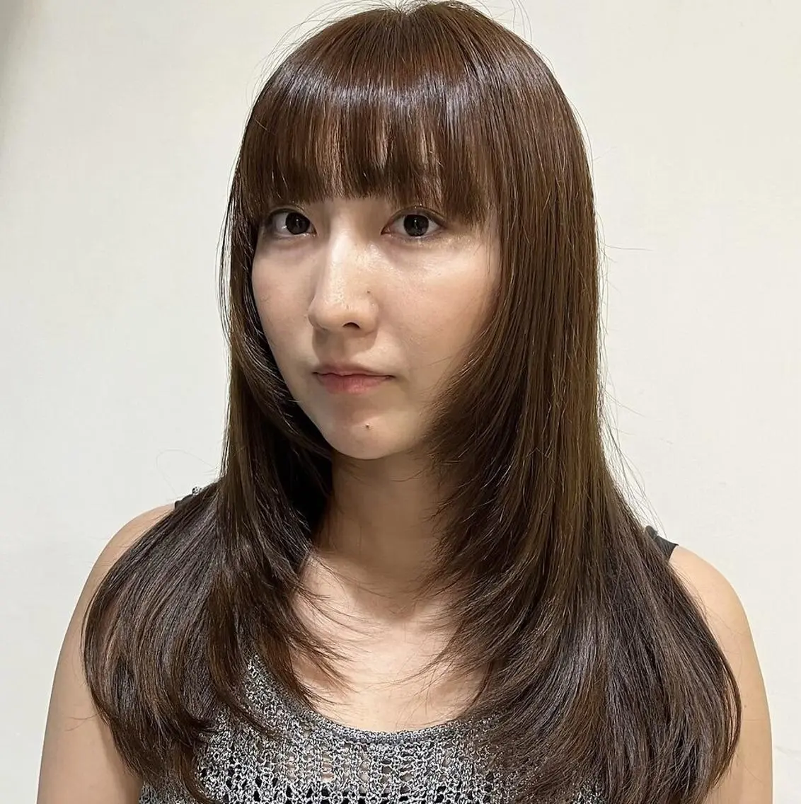 セミロング モデル募集/カレン /レイヤーカットのヘアスタイル