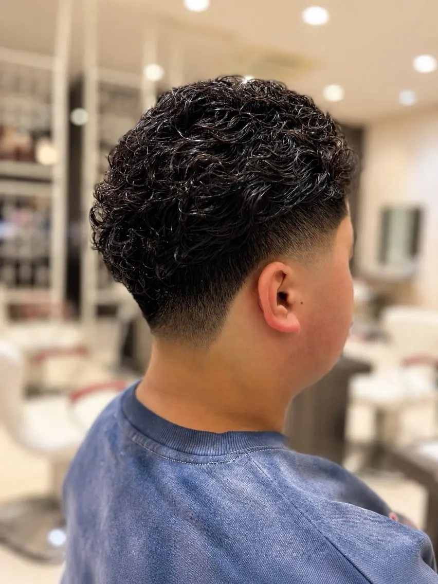 パーマ メンズ 鈴木 瑛介のヘアスタイル