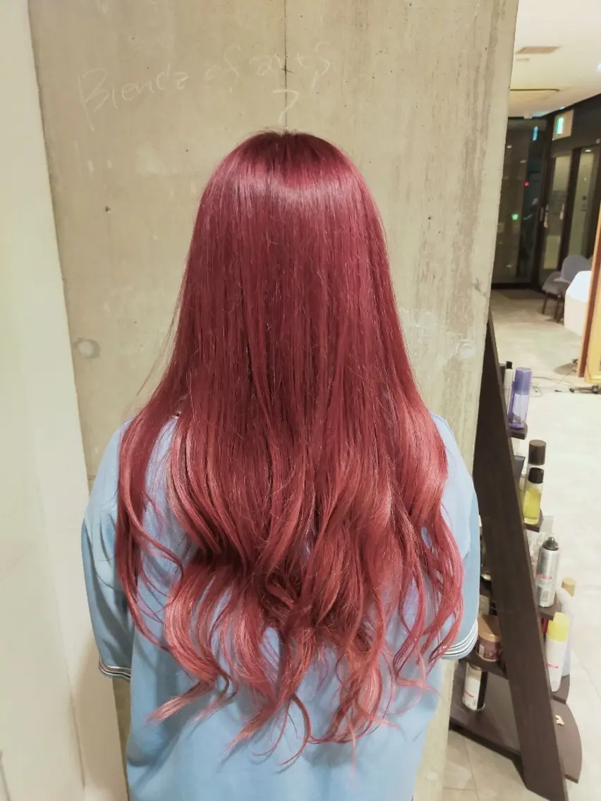 カラー ブリーチ 和佐 ももえのヘアスタイル