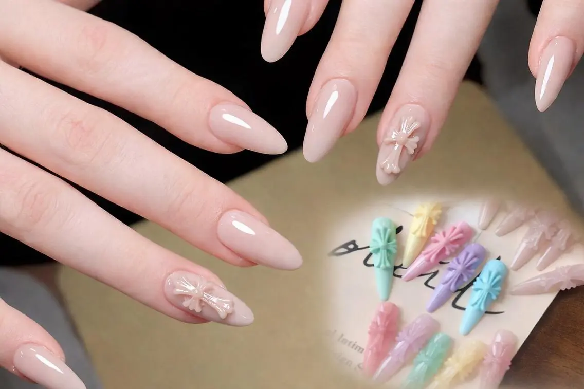 ハンド ジェルオフあり ケア込み ワンカラー+パーツ2個or埋め尽くし2本の写真