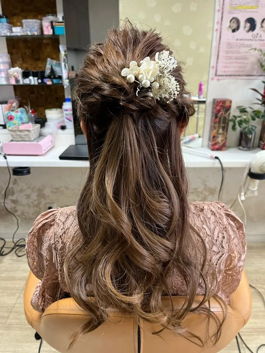 ヘアアレンジ 鍋田 彩歌のマツエク・マツパデザイン