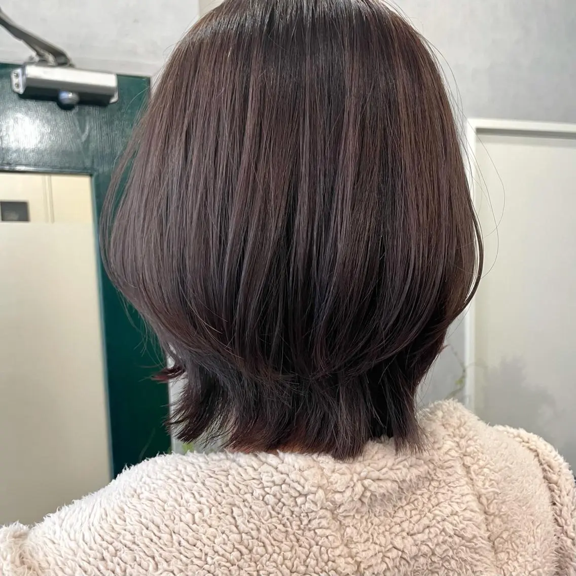 ショート カラー ベージュカラー ラベンダーカラー ラベンダーベージュ ボブ レイヤーカット カット ヘアカラー はるか 💐 お悩み改善美容師のヘアスタイル