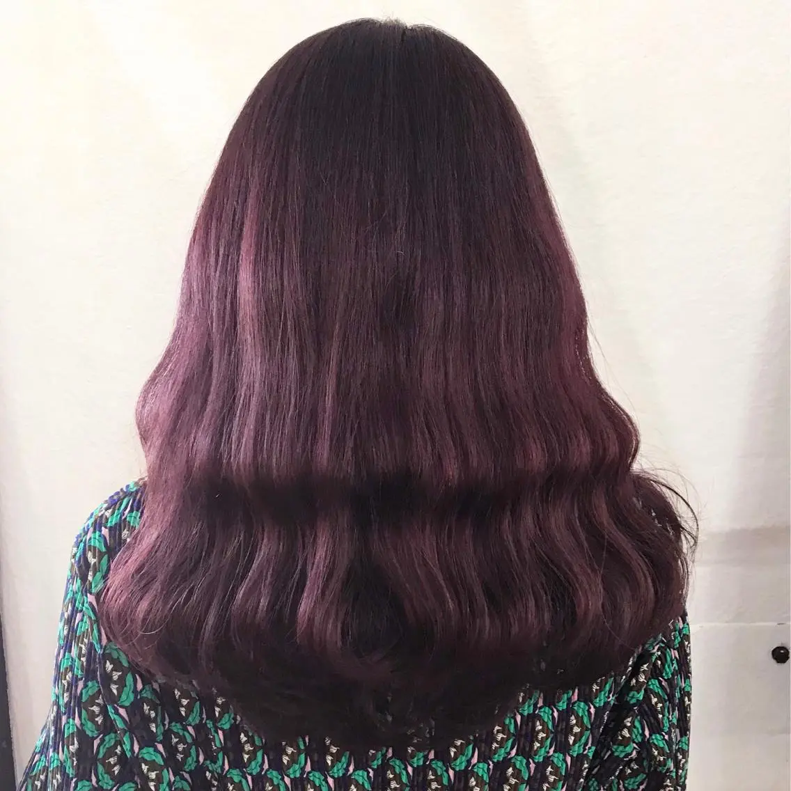 カラー ブリーチ ピンクカラー バイオレットカラー K-POP好き美容師 🇰🇷Kai.Yのヘアスタイル
