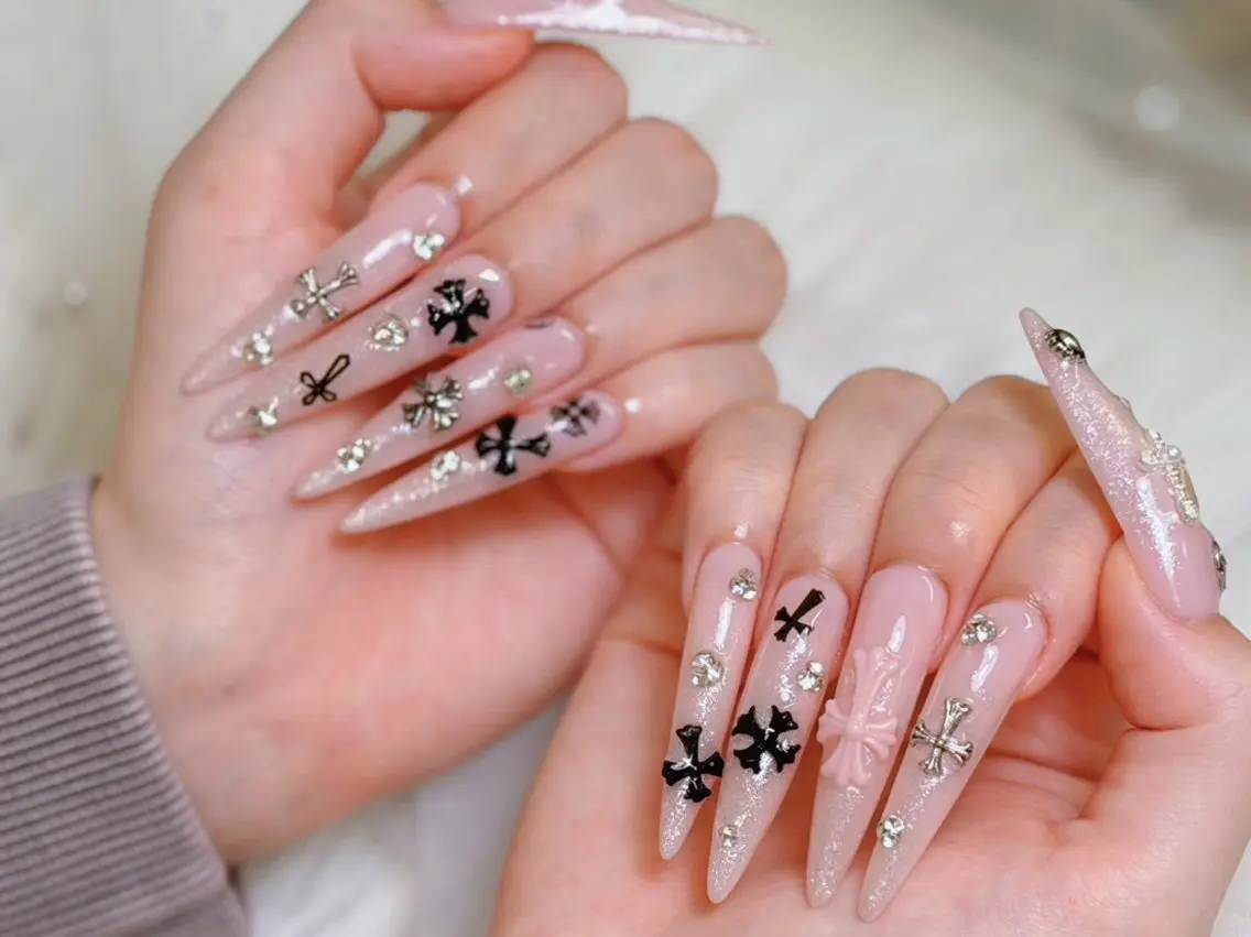 ネイル lucky nail 歌舞伎町のネイルデザイン