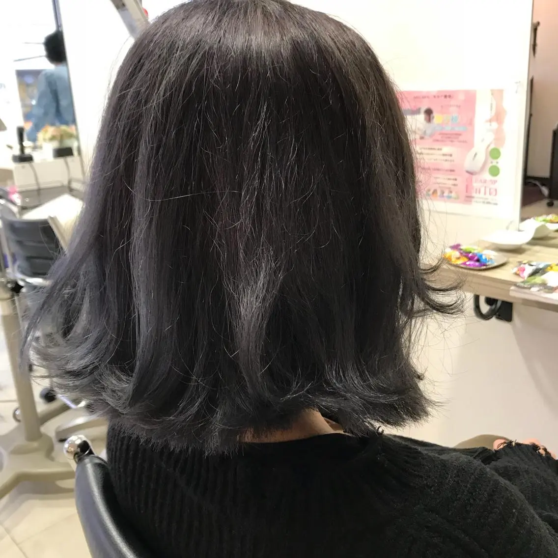 ミディアム カラー ブリーチ シルバー バイオレットカラー 長谷川 誠志のヘアスタイル