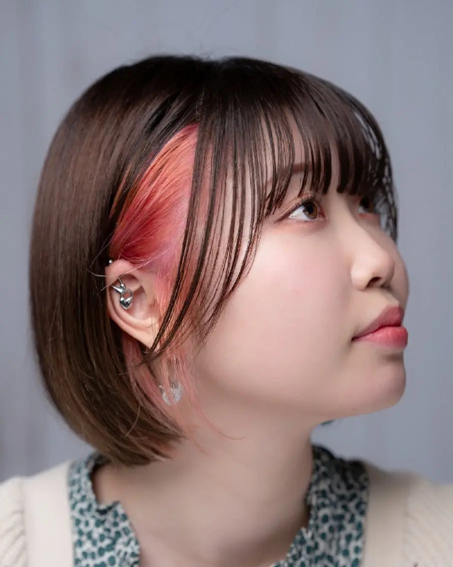 ショート カラー バレイヤージュ イヤリングカラー グラデーションカラー グレージュ ハイライトカラー 松尾 泰伸のヘアスタイル