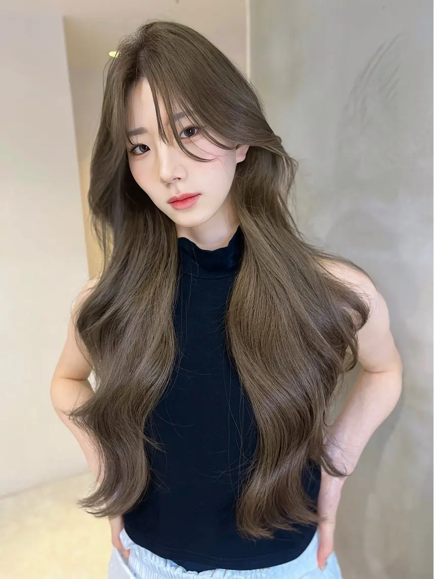 【🇨🇳ワンホンレイヤーカット🇨🇳】➕艶グレージュカラー✨➕内部補修トリートメント(ダメージが気になる方❤️)の写真