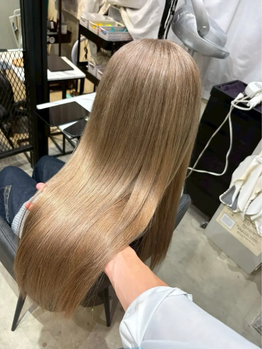 【春のイメージチェンジに♪】ブリーチ+全体カラー 11000円の写真