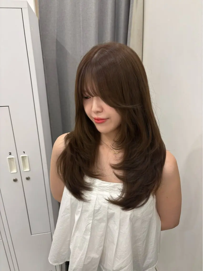 ロング カラー ベージュカラー オリーブベージュ レイヤーカット カット ヘアカラー トリートメント レイヤーカット🎀 kanaのヘアスタイル