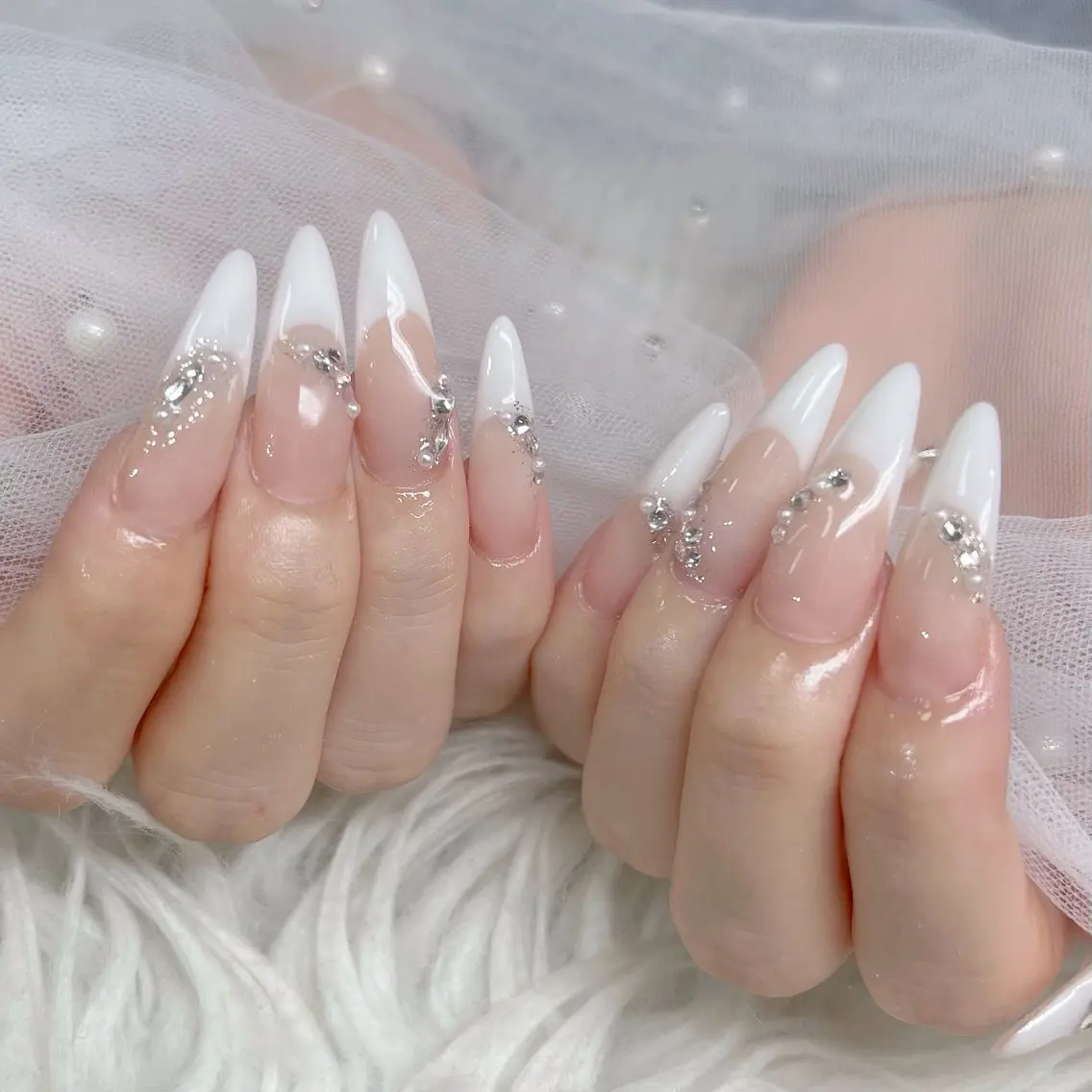 ネイル オーロラネイル 長さ出し フラッシュネイル フレンチネイル ジェルネイル ハンドネイル ハンドケア CiCi Nail Salonのネイルデザイン