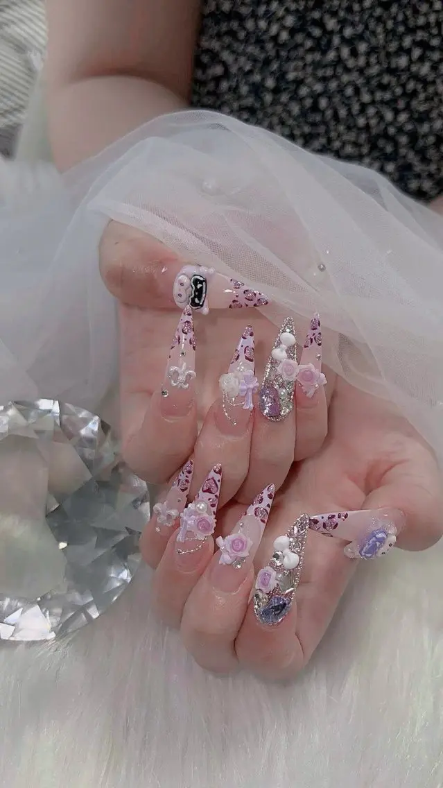 ネイル アートネイル ボルドー フレンチネイル ジェルネイル 氷ネイル・うるうるネイル ハンドネイル Julie Nail Rinのネイルデザイン