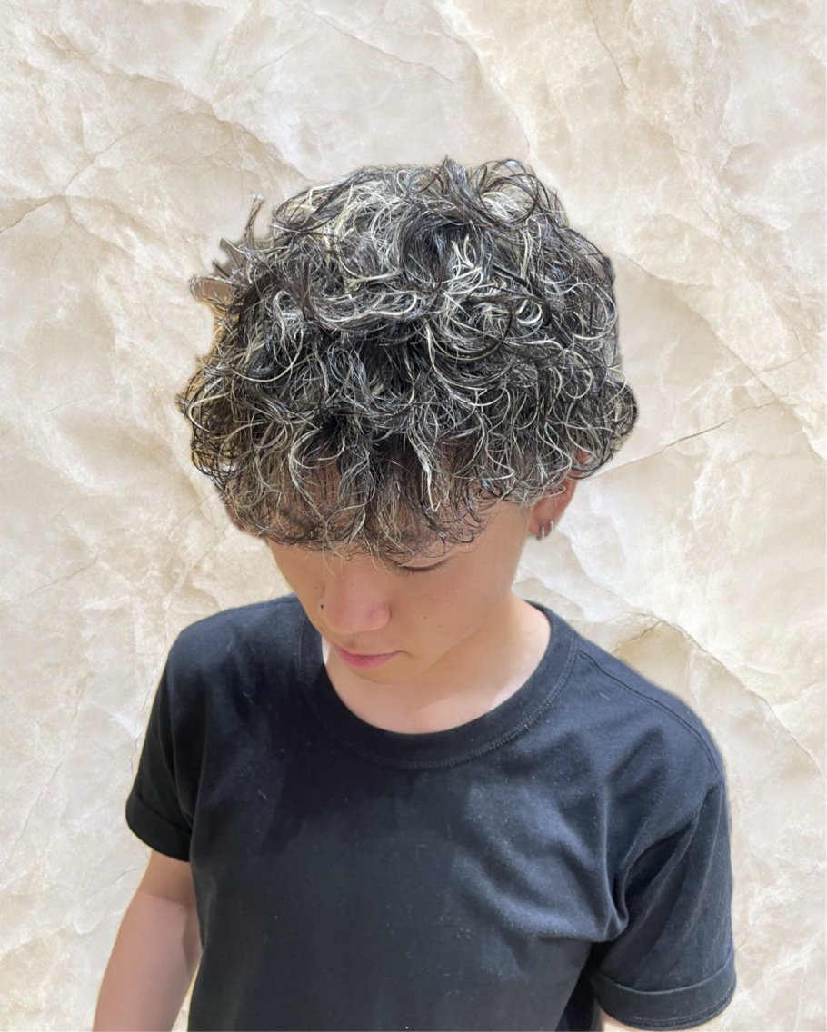 ショート カラー パーマ メンズ カット ヘアカラー 日菜多. レイヤー/艶カラーのヘアスタイル
