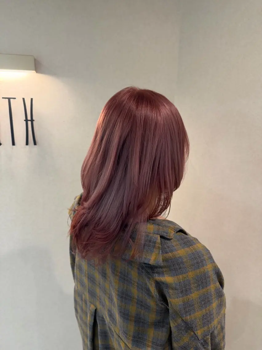 セミロング カラー ピンクカラー ウルフカット カット ヘアカラー トリートメント EARTH菊名店👾 ひらのすぐるのヘアスタイル
