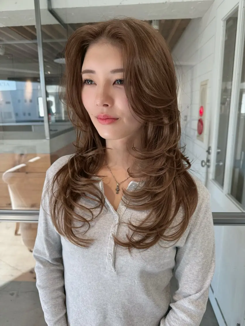 【レイヤー無料カットモデル】 鎖骨下より長い長さから3センチ以上切らせてもらえる方限定で募集してます✂️の写真
