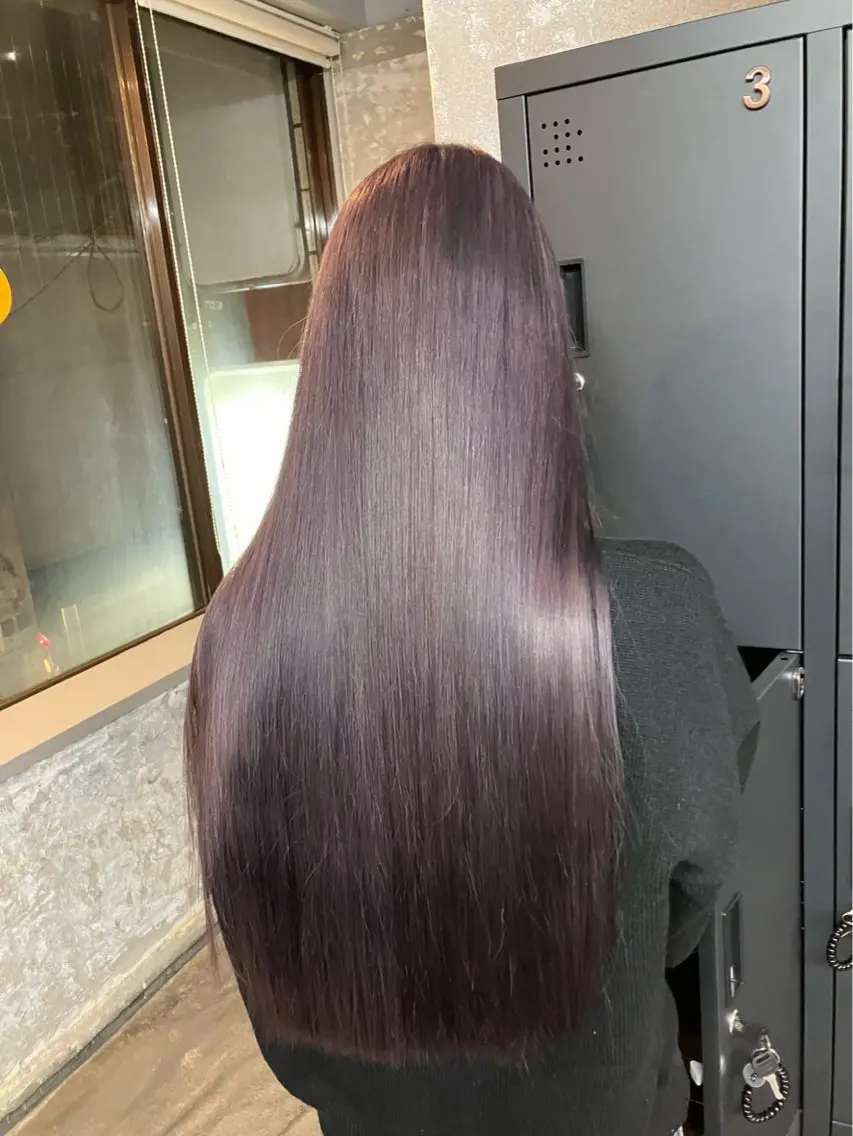 ロング カラー 満岡 聖奈のヘアスタイル