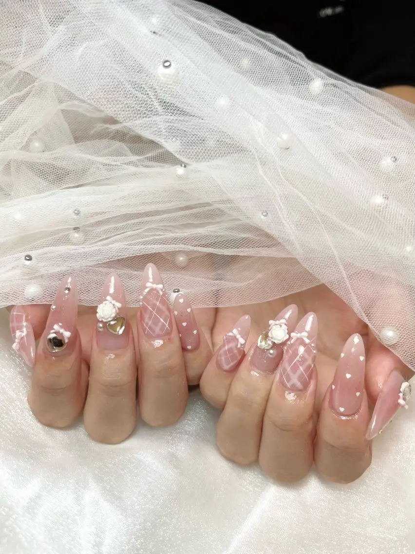 ネイル ハンドネイル emi ♡のネイルデザイン