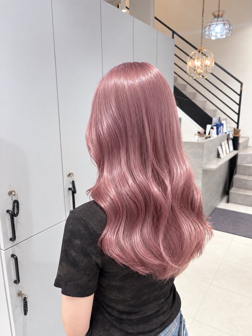 ロング カット ヘアカラー 佐々木 芽衣のヘアスタイル