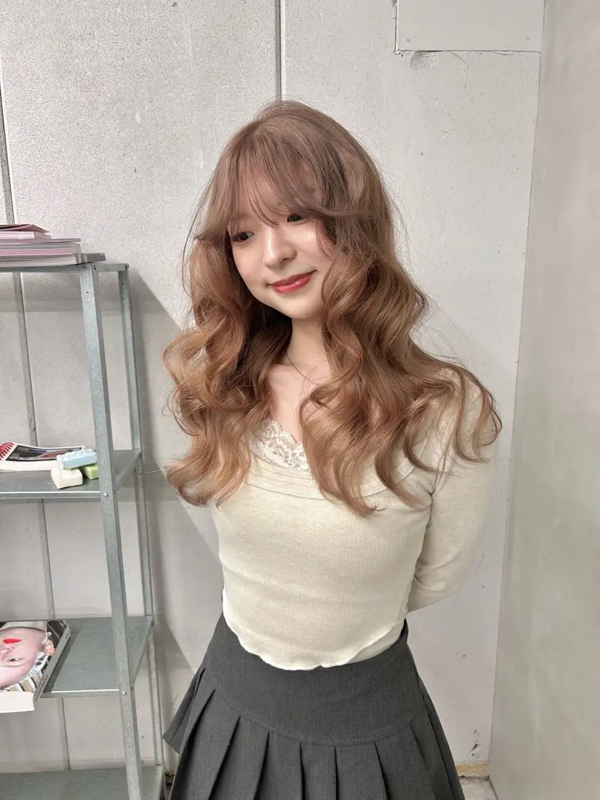 ロング カラー ハイトーンカラー ヘアカラー トリートメント ゆほこ クリーミーcolorのヘアスタイル