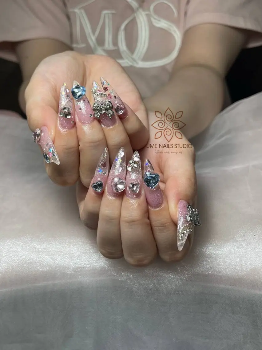 ネイル チークネイル クリアネイル ガーリー キラキラネイル 韓国ネイル Ume Nail Studioのネイルデザイン