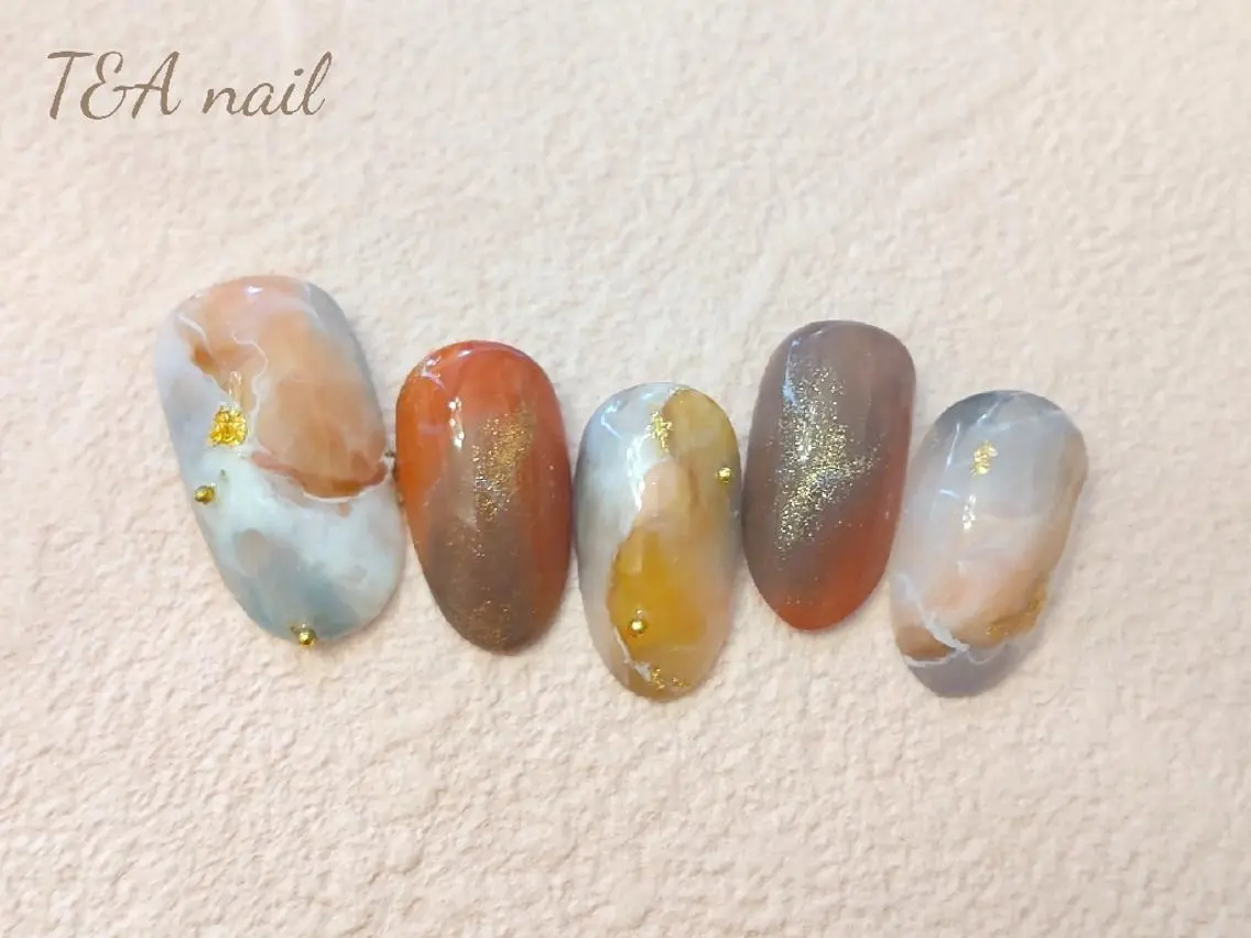ミディアム ネイル ジェルネイル ニュアンスネイル スカルプネイル 冬ネイル T&A nailのネイルデザイン