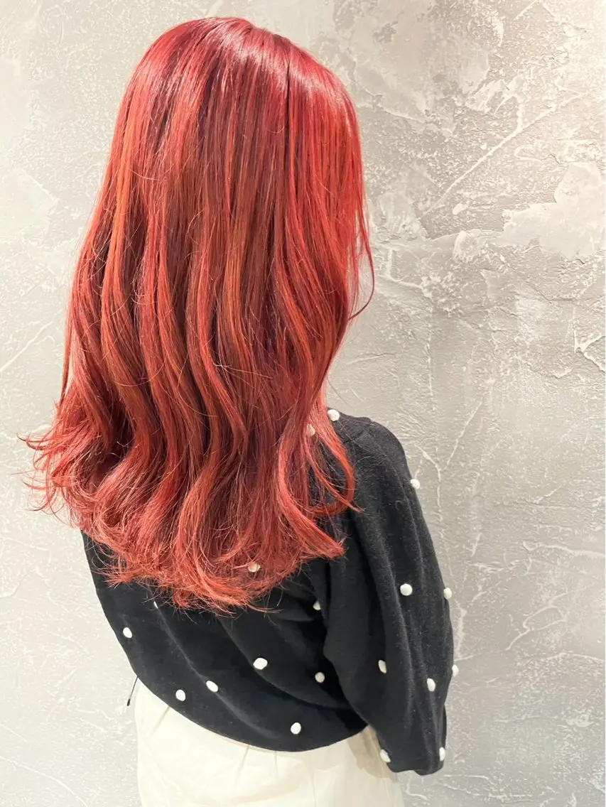 ロング カラー ピンクカラー レッドカラー ヘアカラー トリートメント Kayo🐬 /ピンク系カラー🎀のヘアスタイル