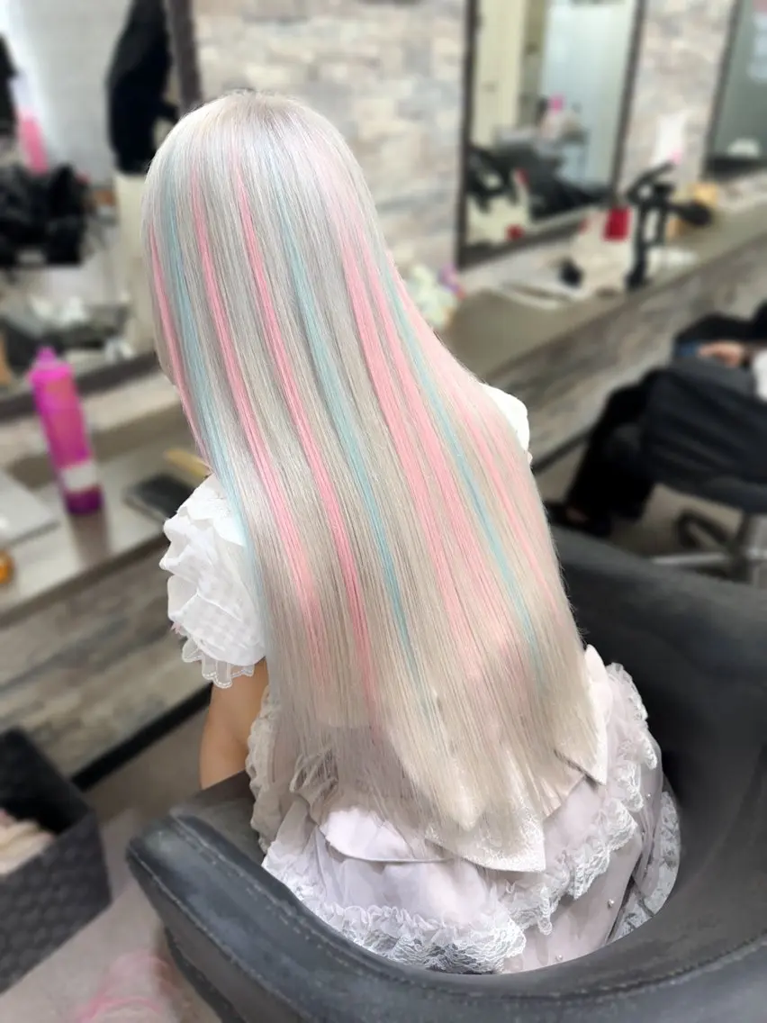 ロング カラー カット ヘアカラー トリートメント エクステ ハイトーンエクステ 🎩カズキ🎩のヘアスタイル