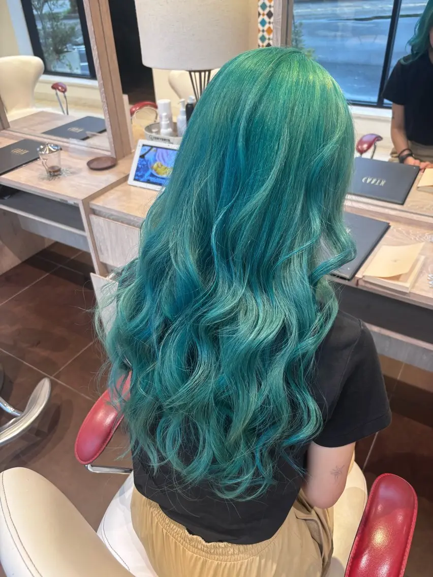 カラー ブリーチ ヘアカラー 🌷艶髪カラー  / メイ🪄︎︎✨のヘアスタイル