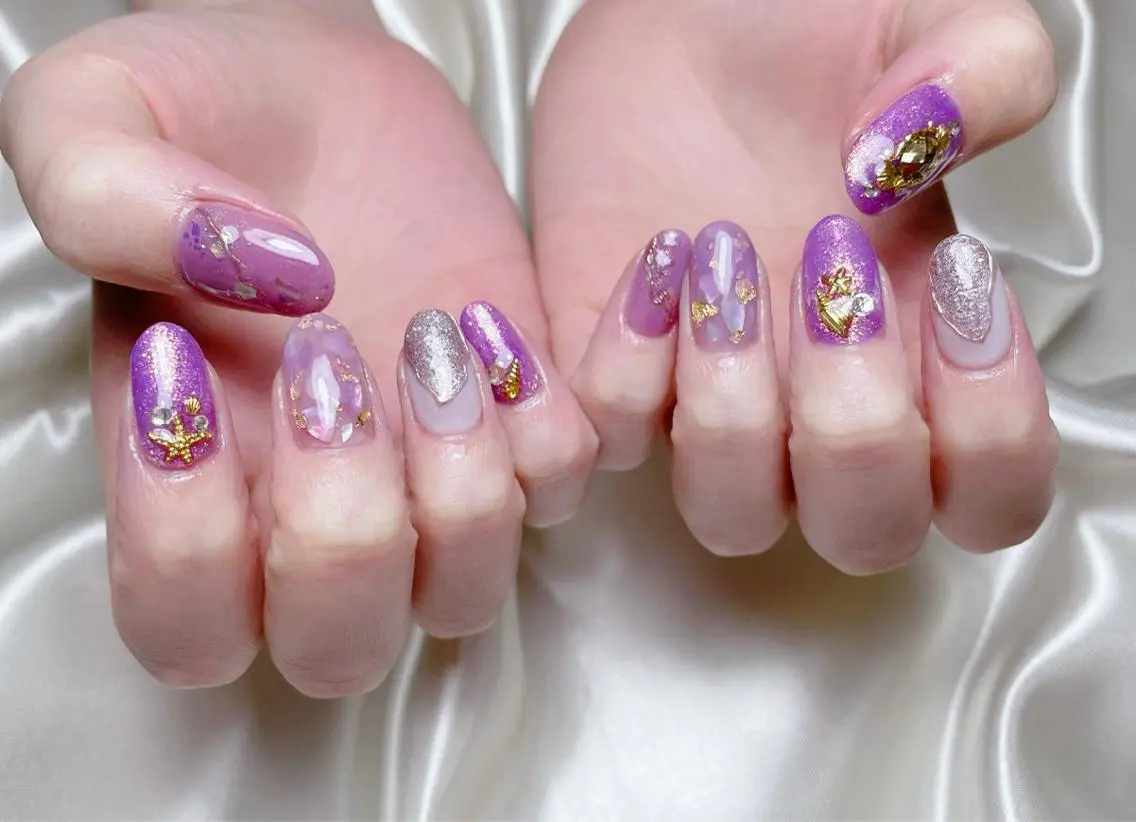ネイル ニュアンスネイル 夏ネイル ハンドネイル FLARE NAIL フレアネイルのネイルデザイン