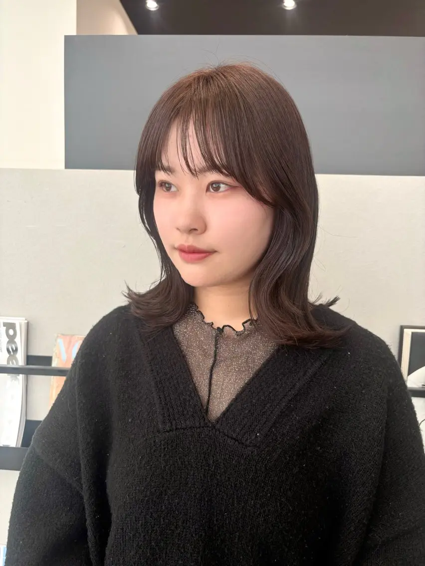 ミディアム カラー ヘアアレンジ くびれヘア レイヤーカット カット ヘアカラー 透明感カラー/ レイヤーkotonoのヘアスタイル