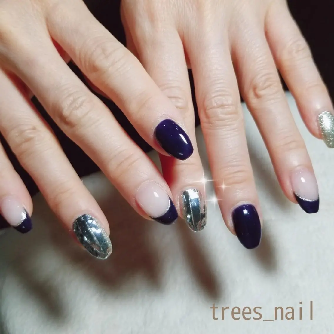 ネイル フレンチネイル ジェルネイル ネイビー パラジェル シルバー ハンドネイル フットネイル trees_ nailのネイルデザイン