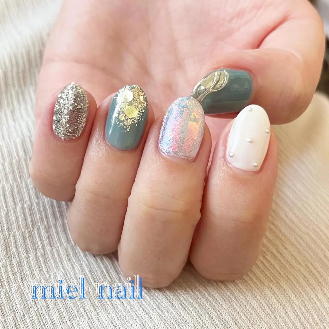 ネイル ミラーネイル 持ち込み ニュアンスネイル 夏ネイル ハンドネイル miel nailのネイルデザイン
