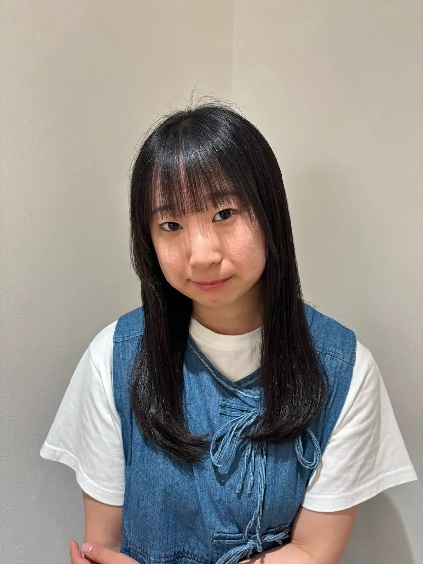 ロング レイヤーカット ローレイヤー 北 詩羽のヘアスタイル