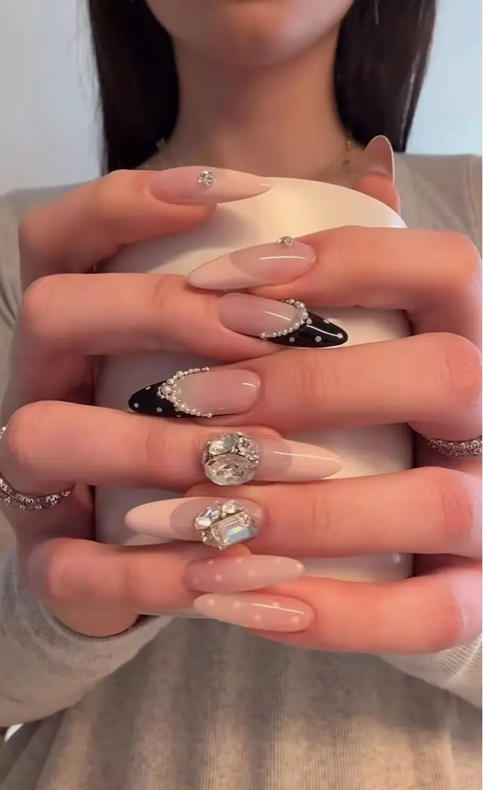 ネイル マグネットネイル Mina Aurea Nailのネイルデザイン