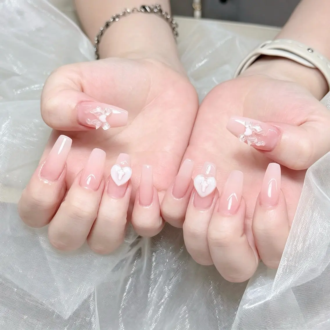 ネイル ハンドネイル ネイルサロンエクラ キキ🍒のネイルデザイン