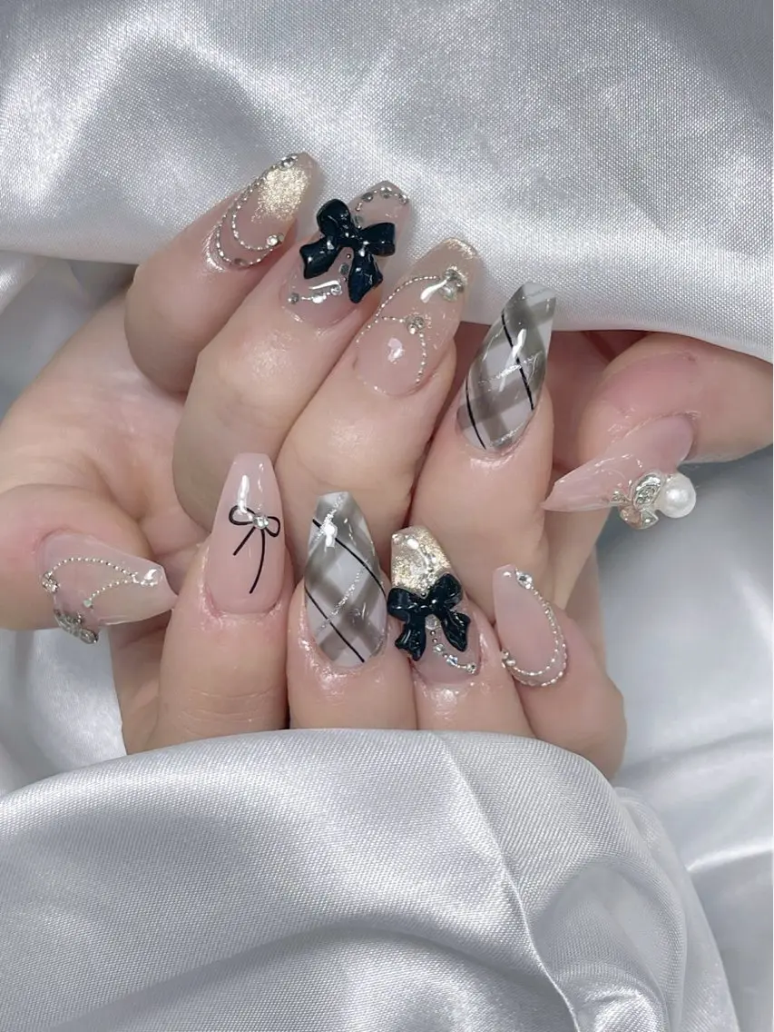 ネイル LEELA NAIL STUDIOのネイルデザイン