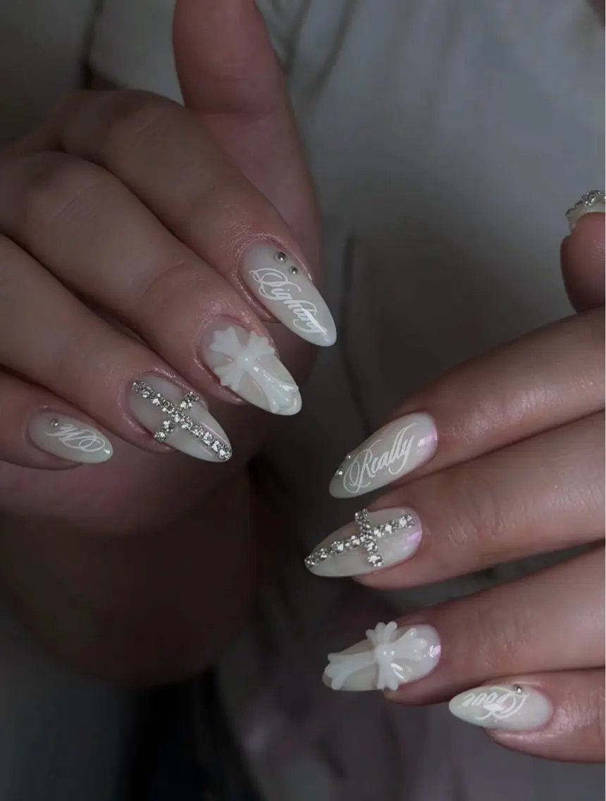 ネイル ハンドネイル HAPPI NAIL CALINのネイルデザイン