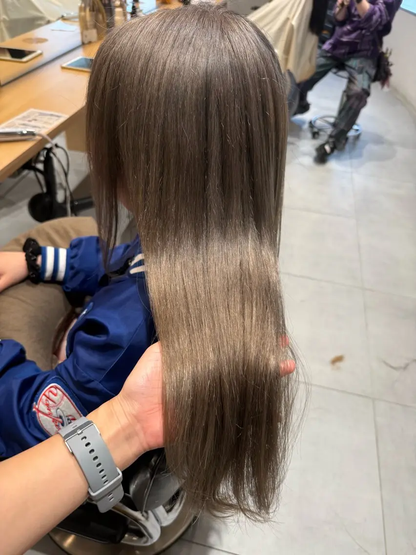 ロング カラー ヘアアレンジ ハイトーンカラー 韓国風ヘア ヘアカラー トリートメント ヘッドスパ ヘアセット オリーブ透明感カラー 表参道/MIKUのヘアスタイル