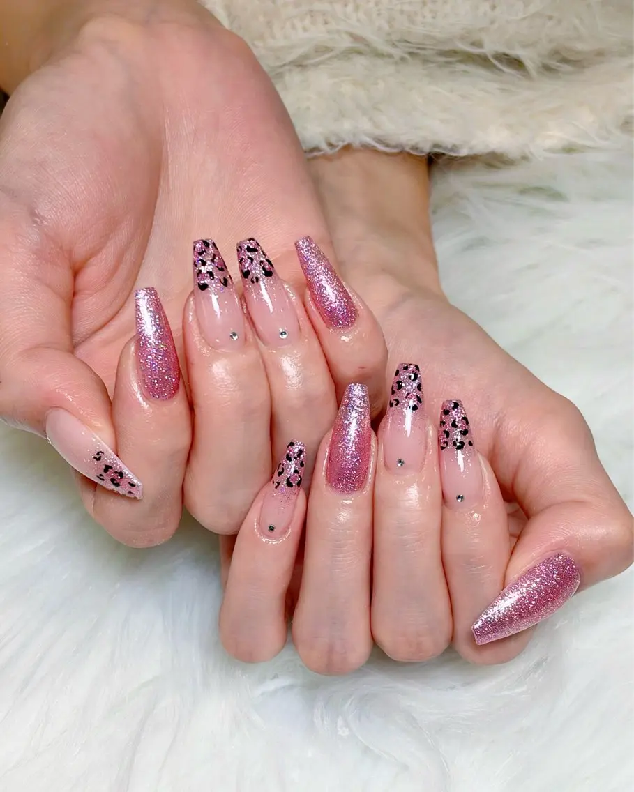 ネイル クリアネイル ドット フラッシュネイル フレンチネイル マグネットネイル ハンドネイル ハンドケア Aria Nail Beautyのネイルデザイン