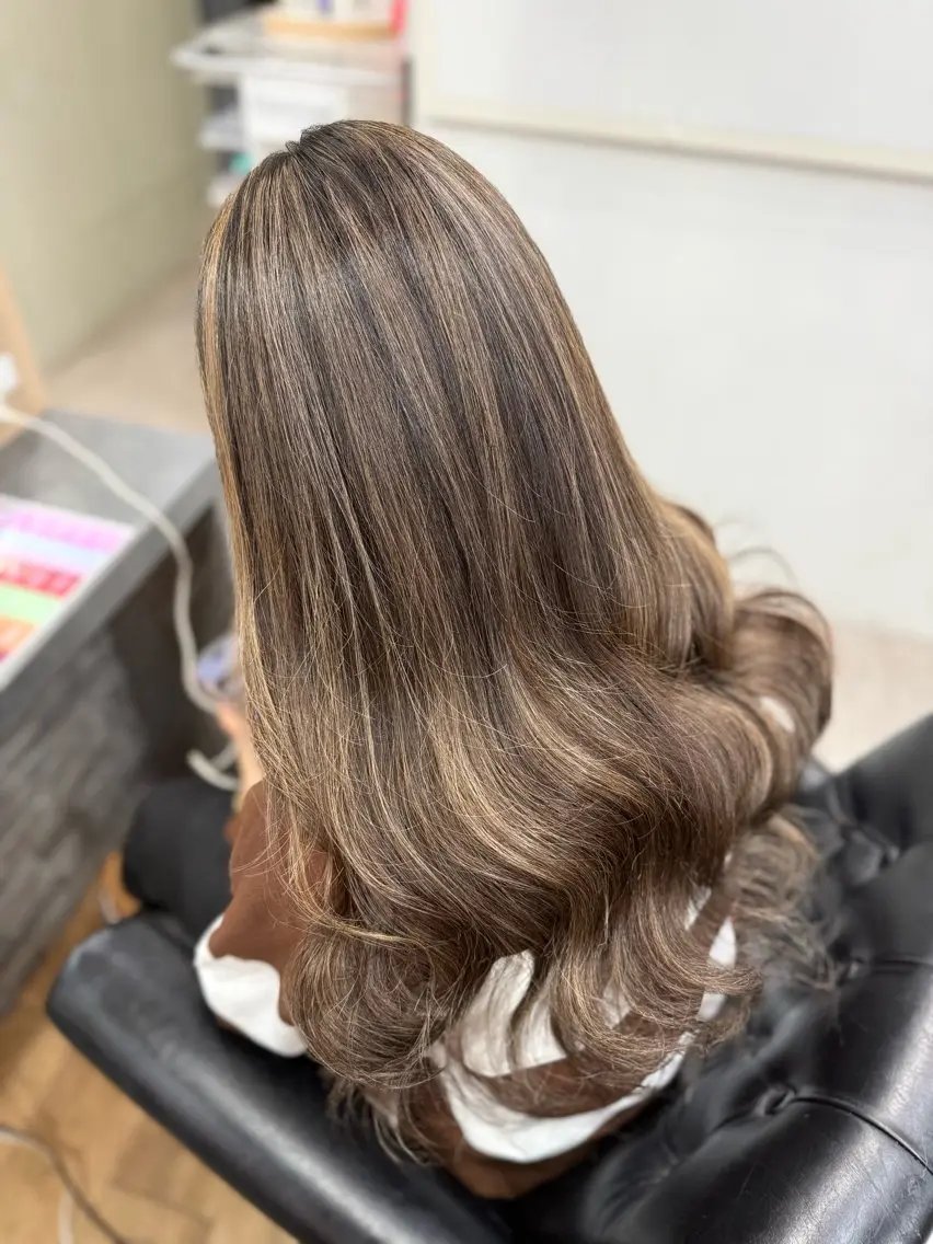 ロング カット ヘアカラー トリートメント Lapis ちはなのヘアスタイル