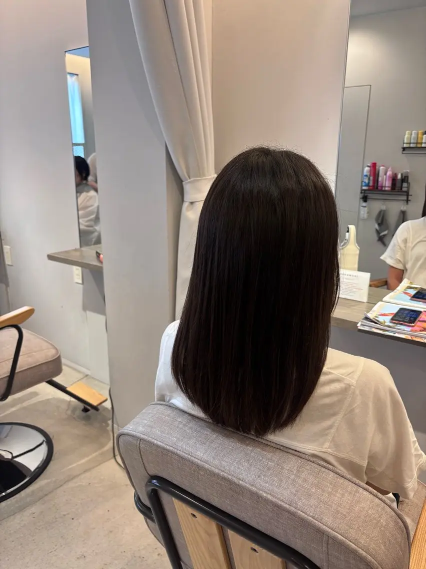 ミディアム 真鍋 月音のヘアスタイル